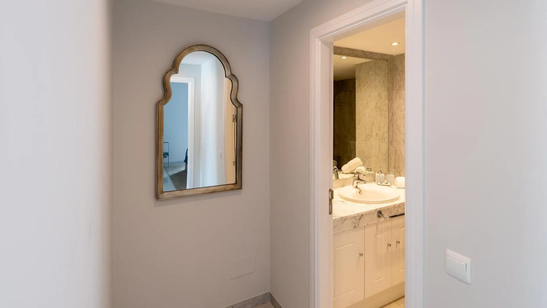Wonderful Penthouse 3 Bedrooms In Puerto Banus -Marbella 0*, Marbella